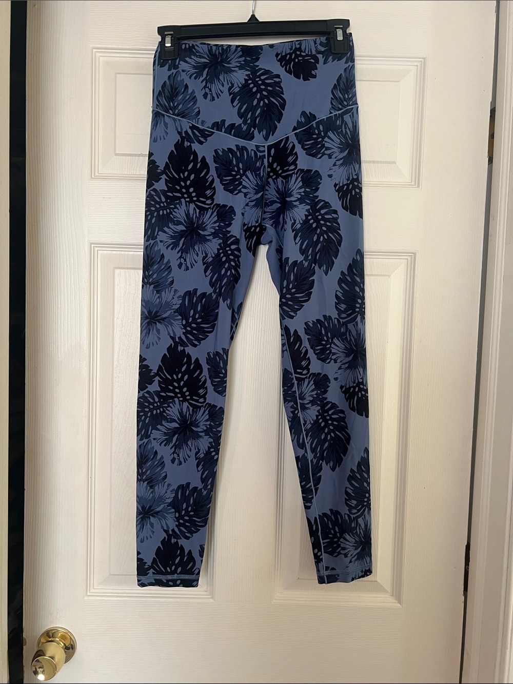 aerie Blue Floral Print Leggings